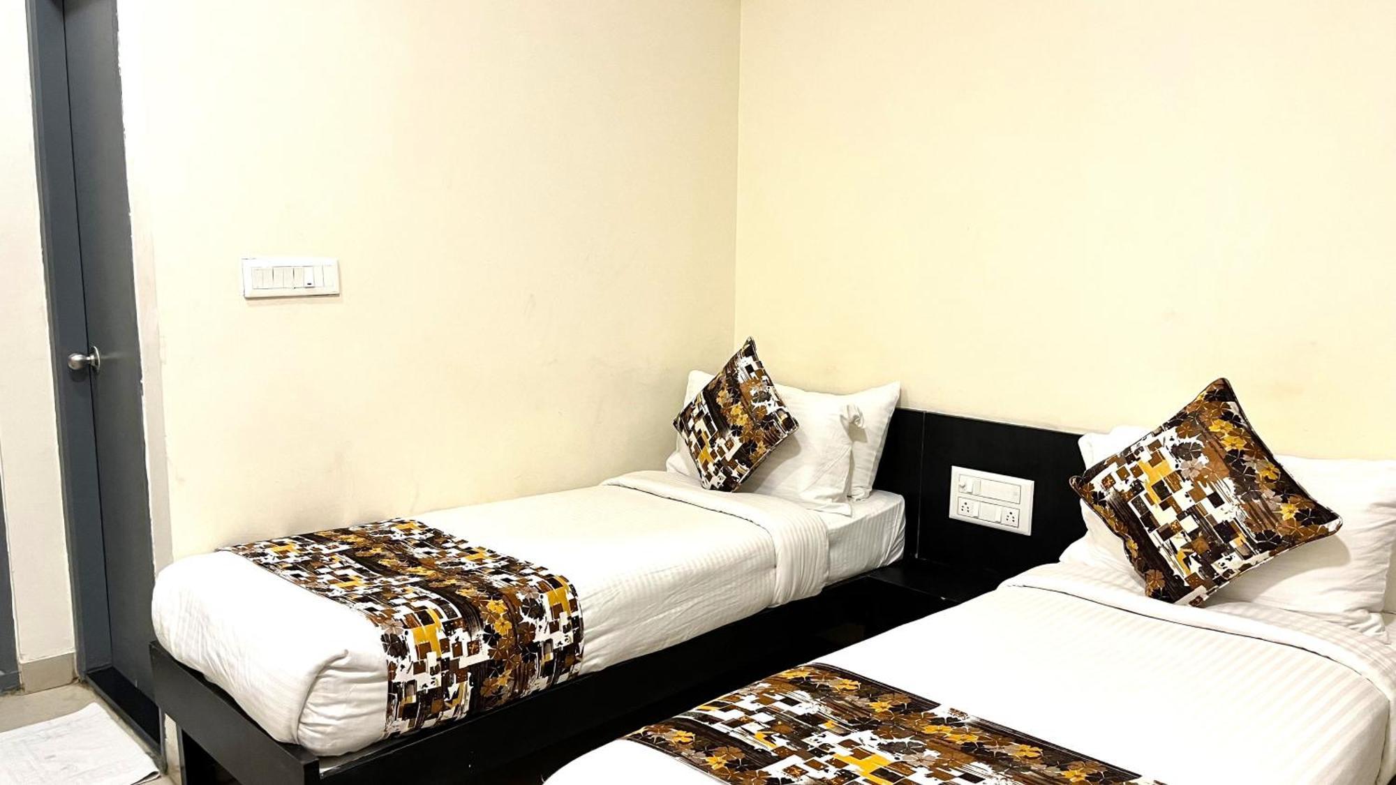Athasri Hotel Hsr Layout Бангалор Экстерьер фото