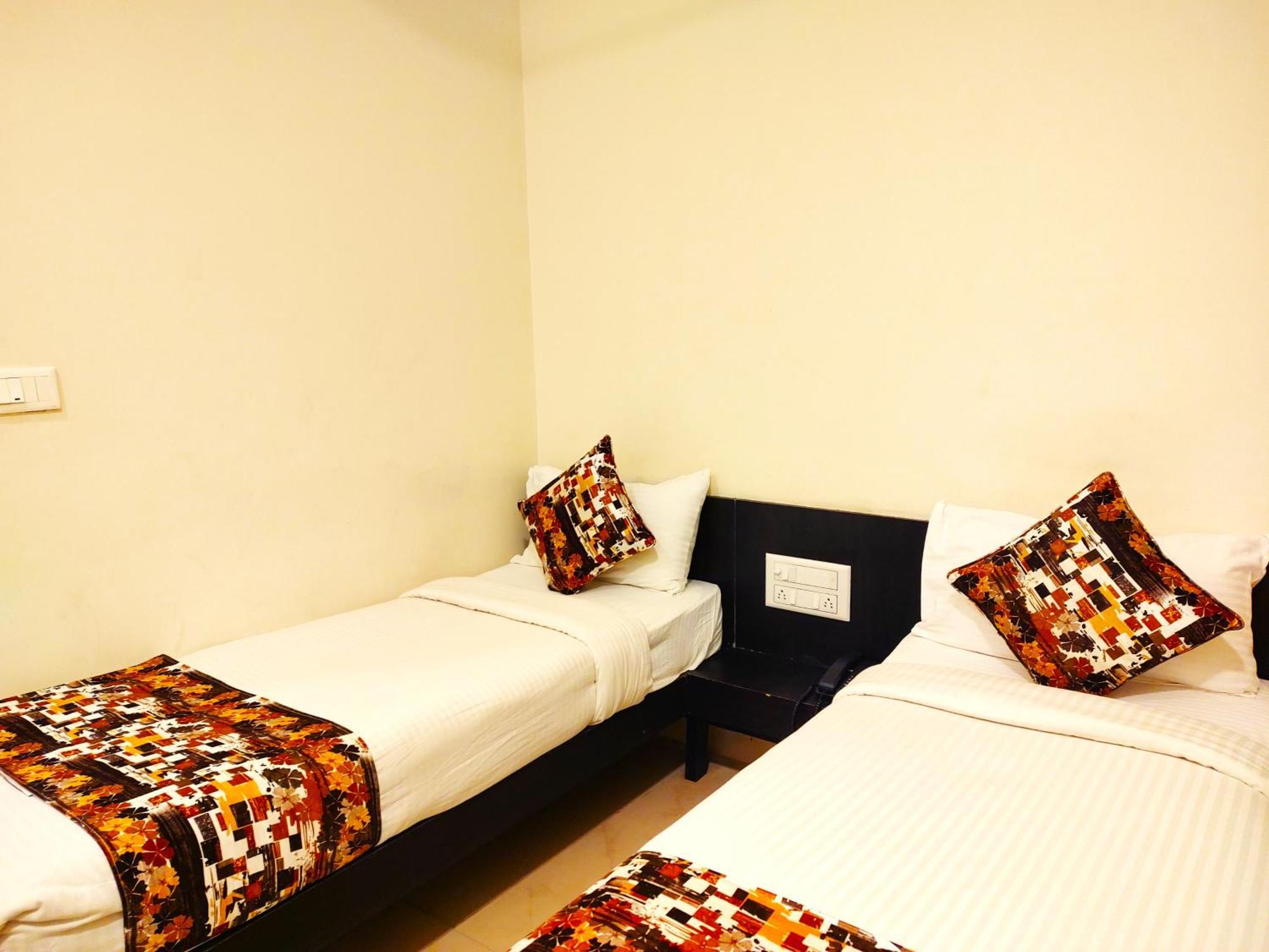 Athasri Hotel Hsr Layout Бангалор Экстерьер фото