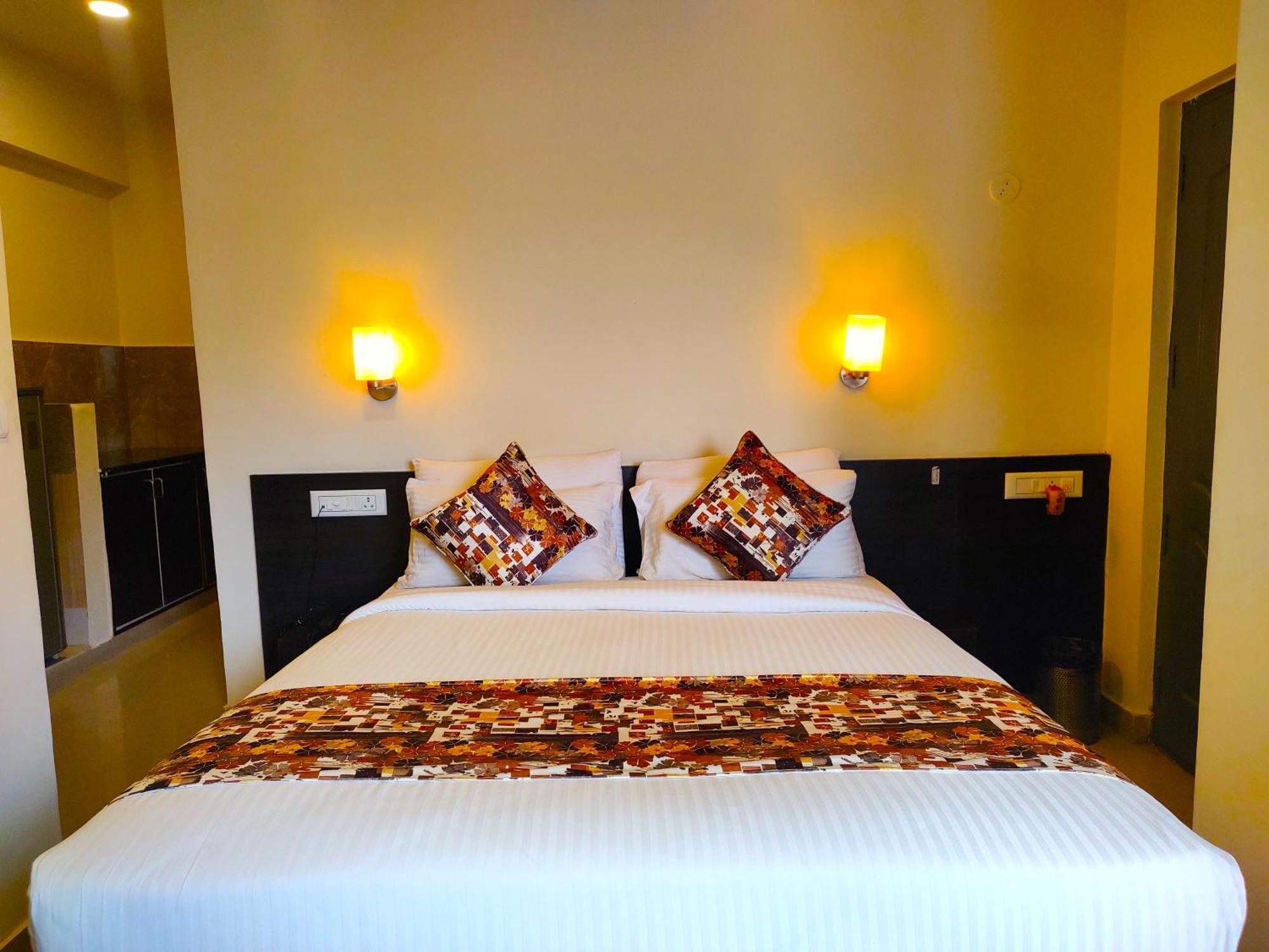 Athasri Hotel Hsr Layout Бангалор Экстерьер фото