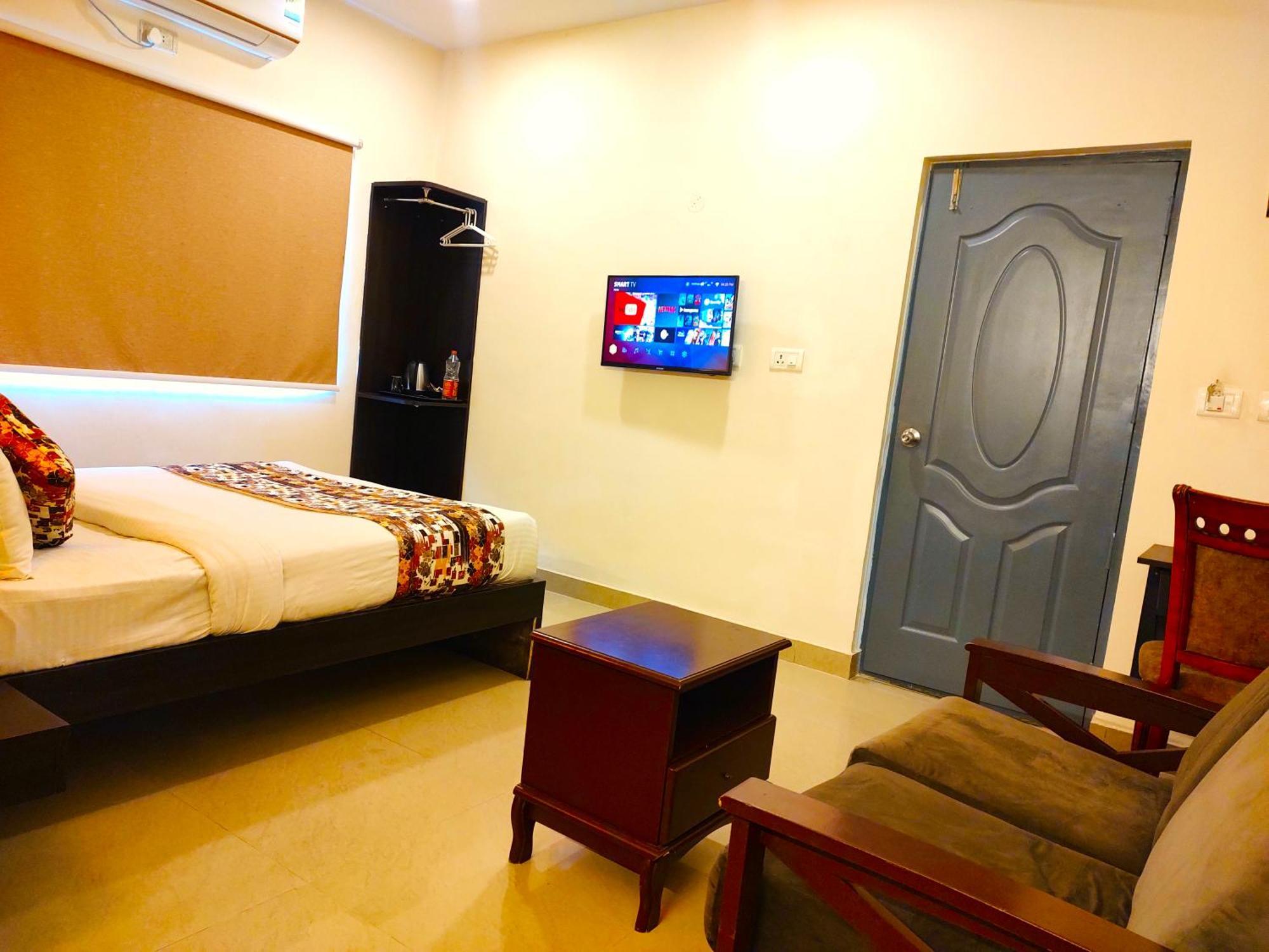 Athasri Hotel Hsr Layout Бангалор Экстерьер фото