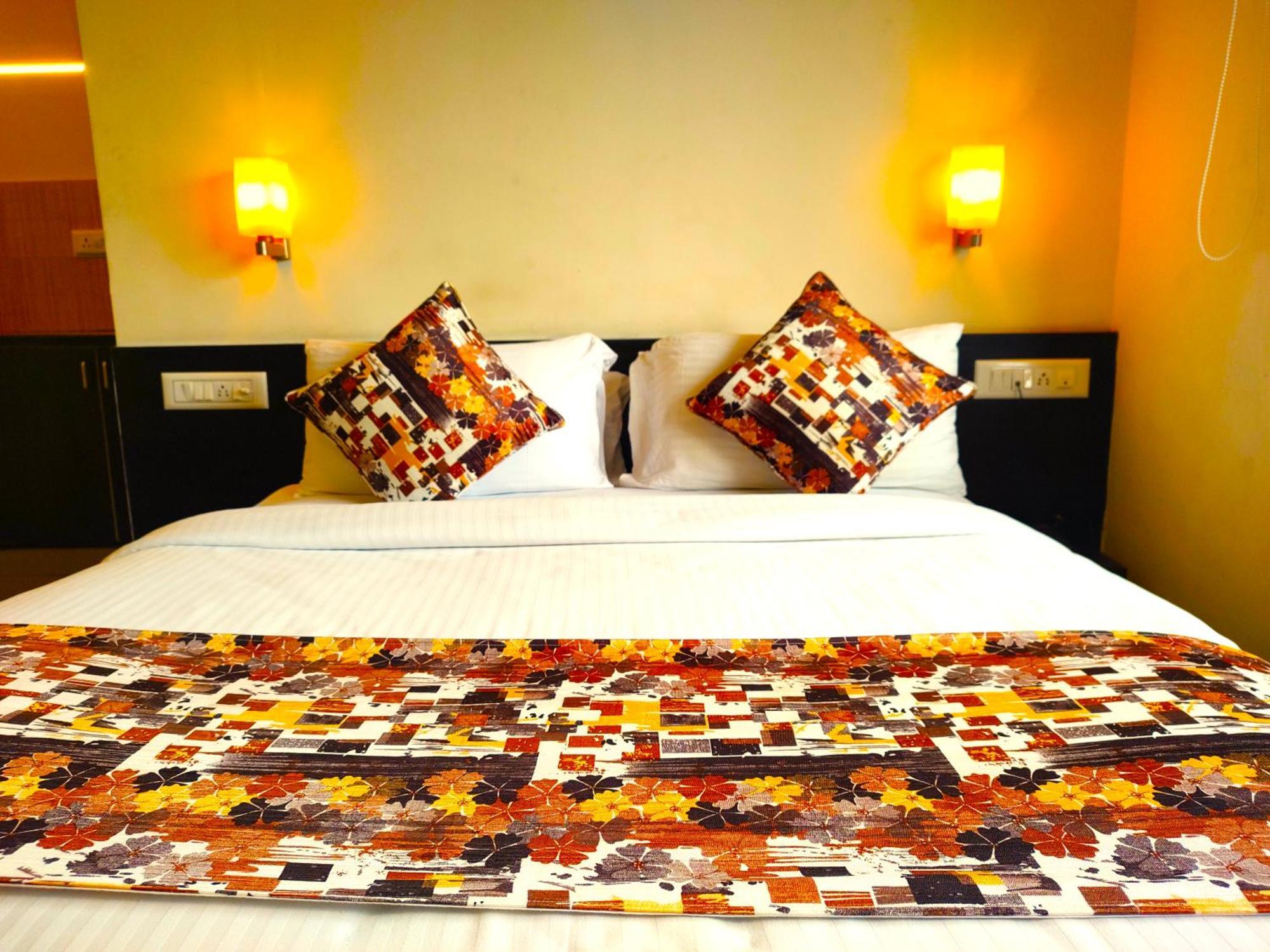Athasri Hotel Hsr Layout Бангалор Экстерьер фото