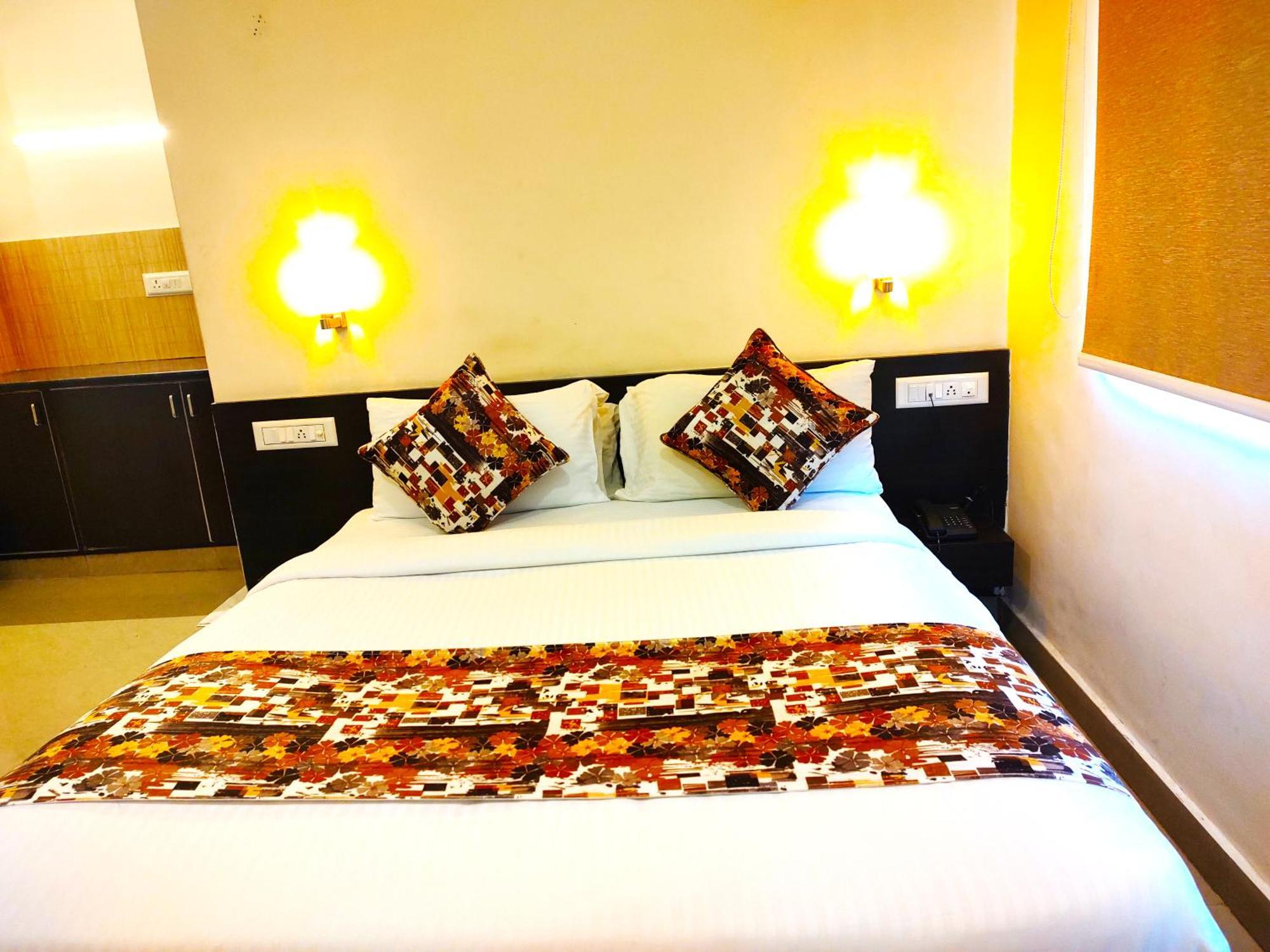 Athasri Hotel Hsr Layout Бангалор Экстерьер фото