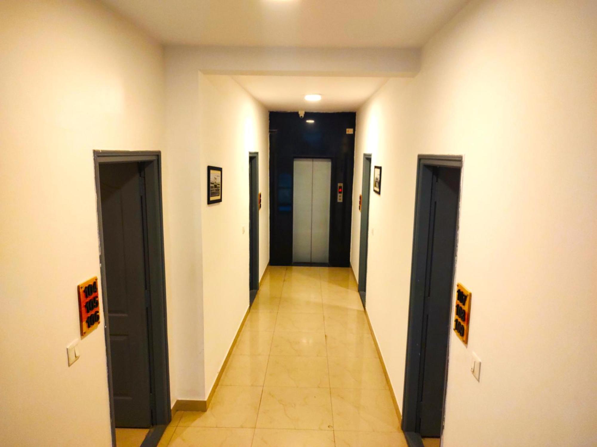 Athasri Hotel Hsr Layout Бангалор Экстерьер фото